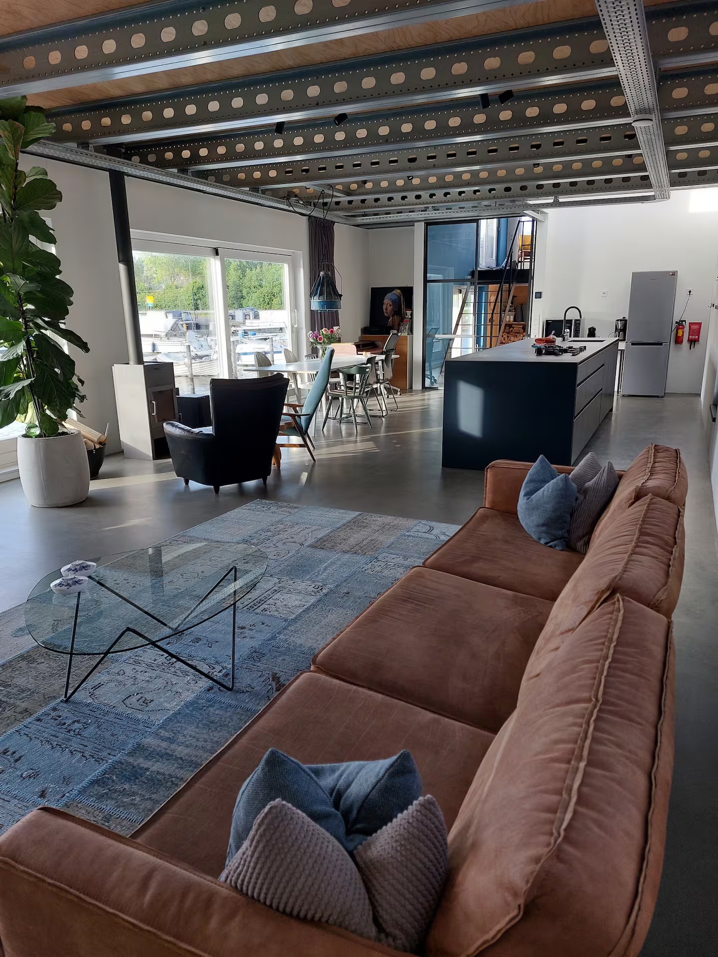 Loft interieur overzicht